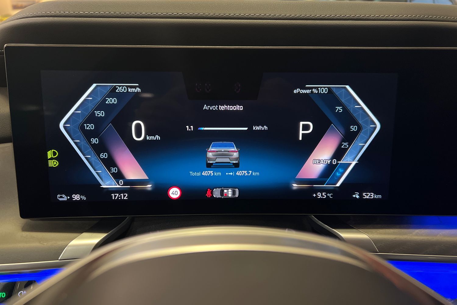 Car image 18