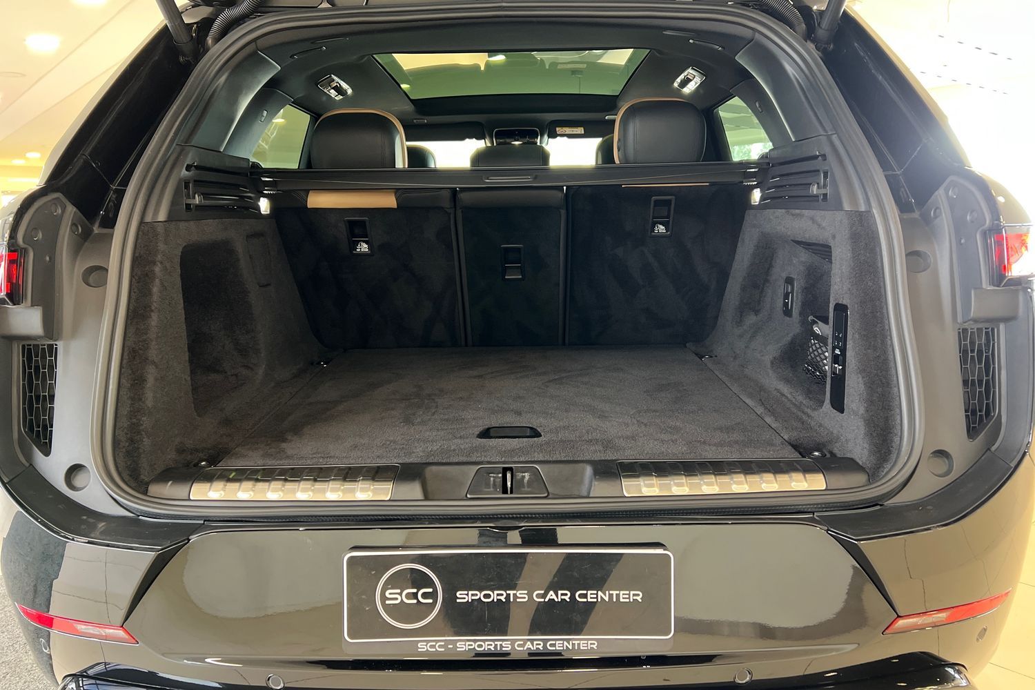 Car image 22