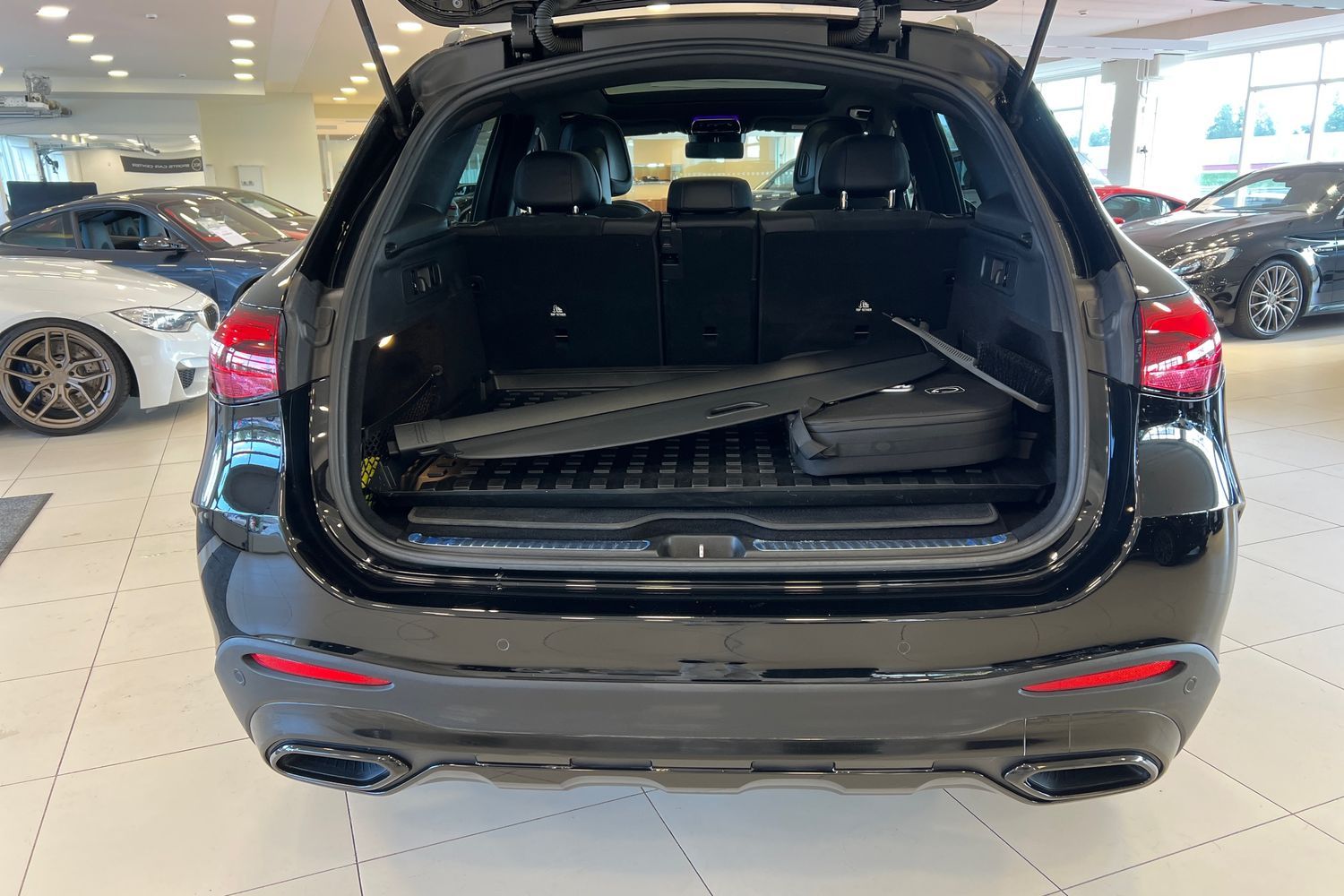 Car image 22