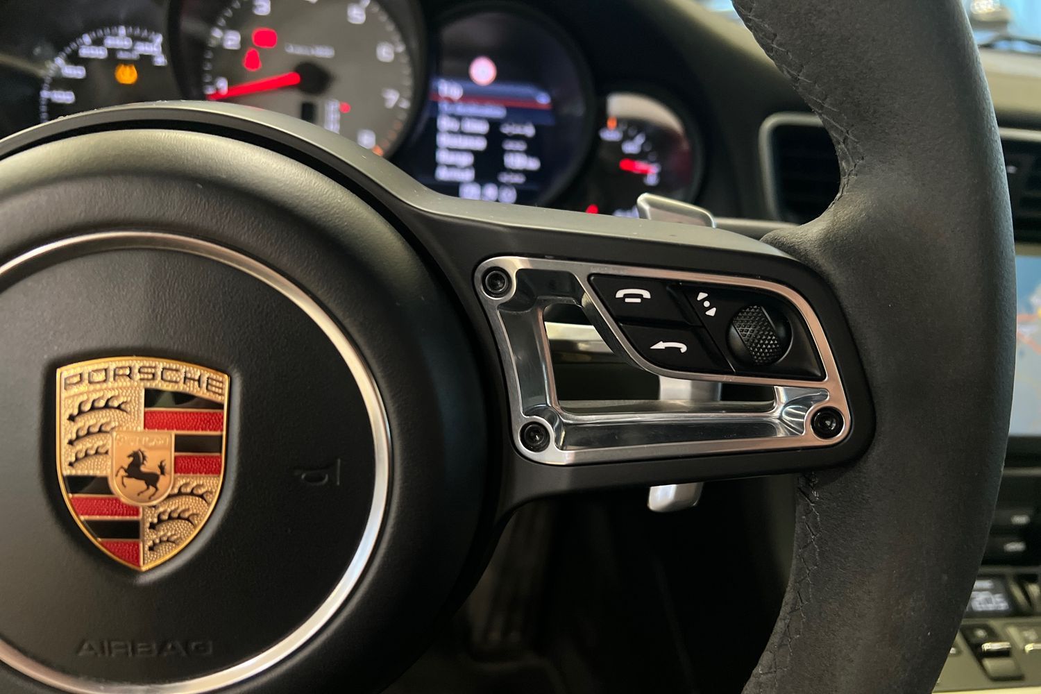 Car image 20