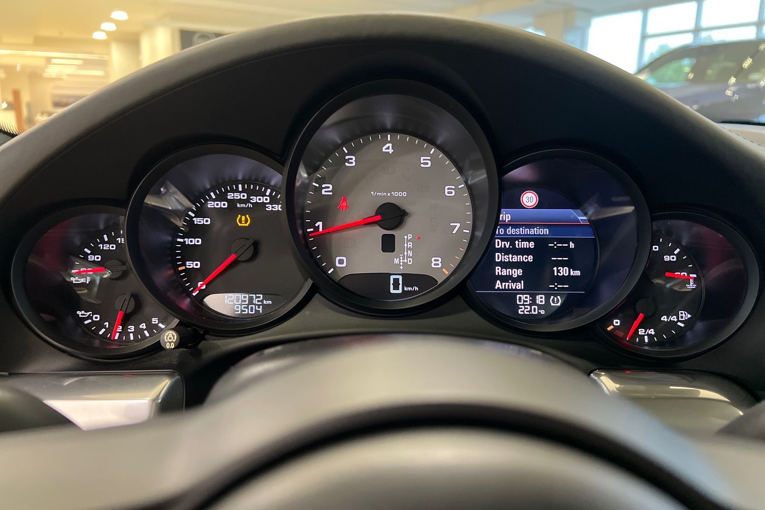 Car image 18