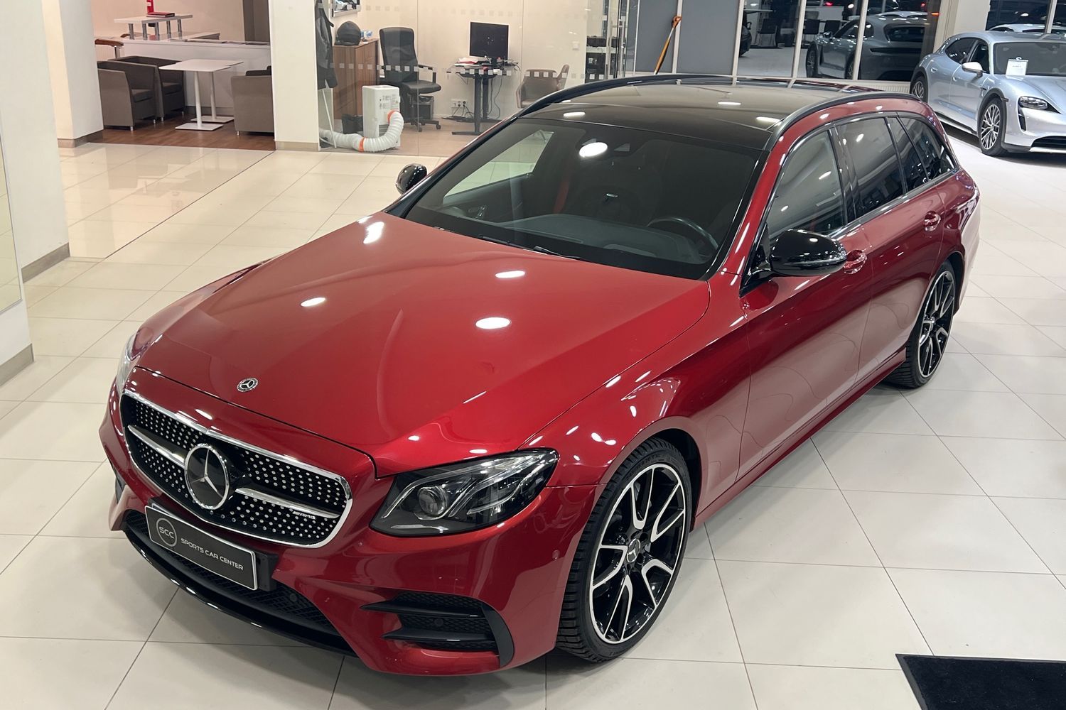 Car image 28