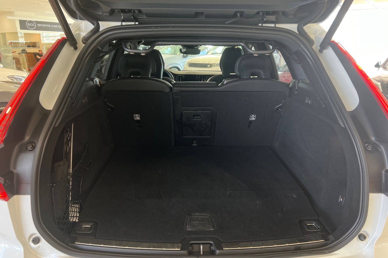Car image 22
