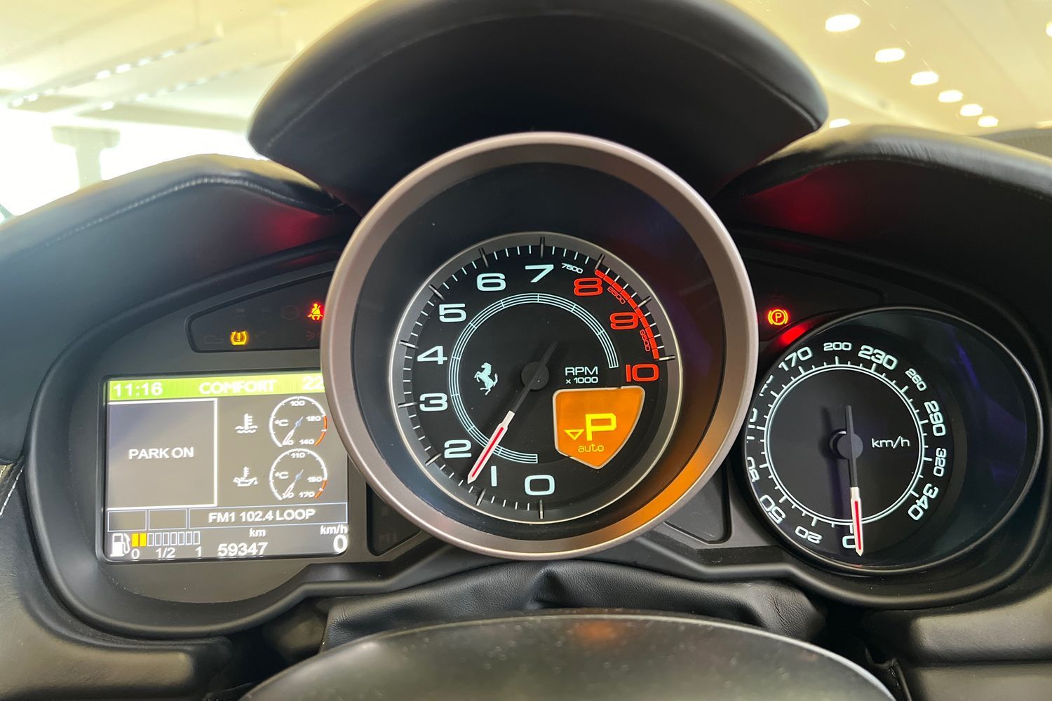 Car image 19