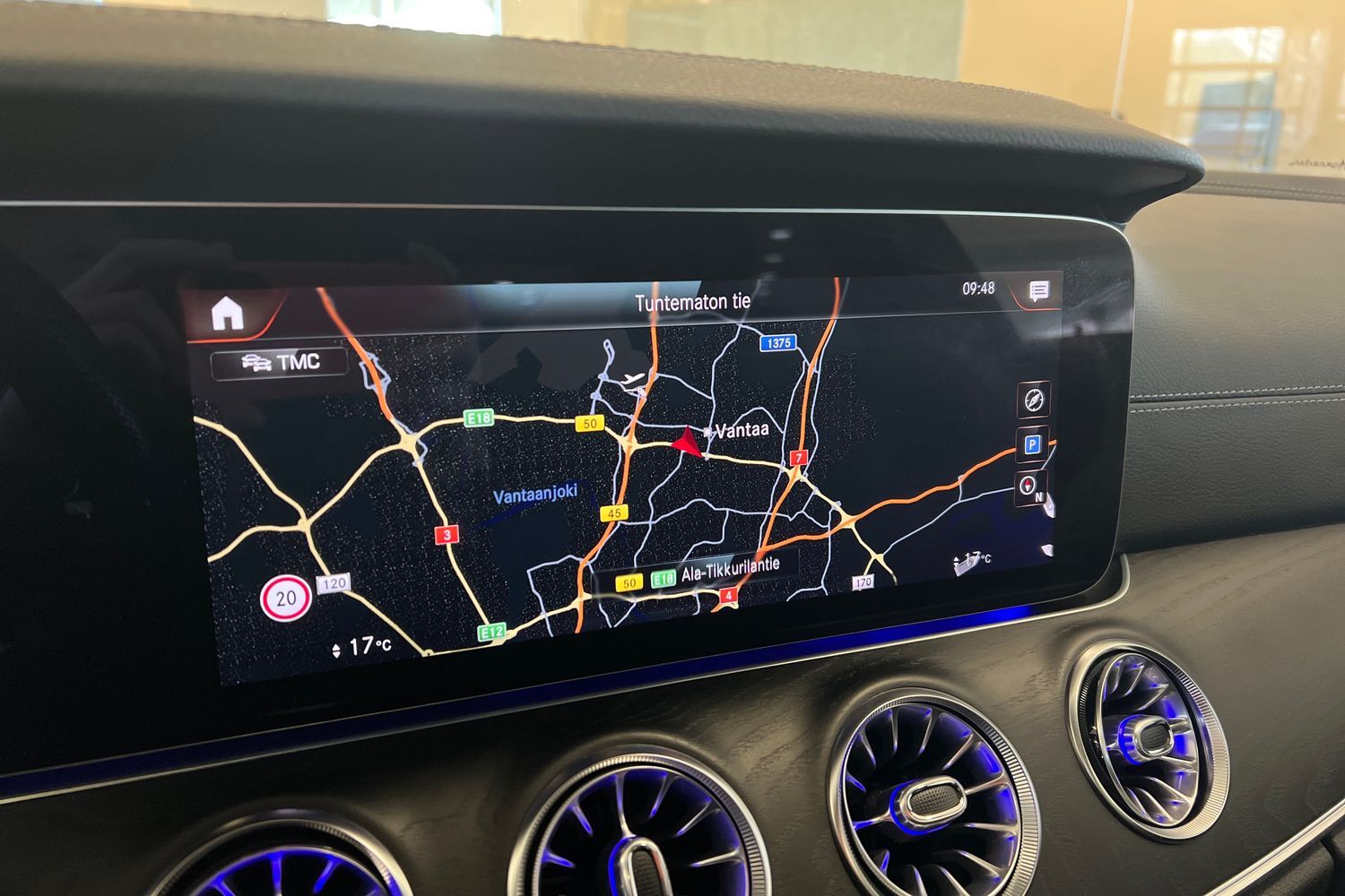 Car image 16