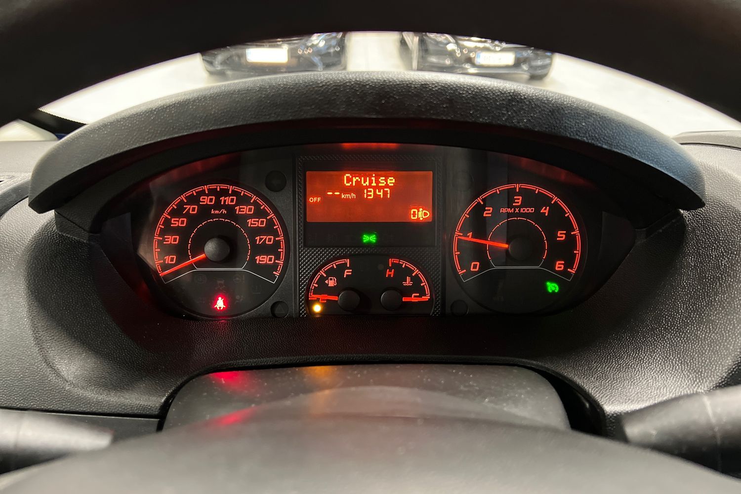 Car image 17