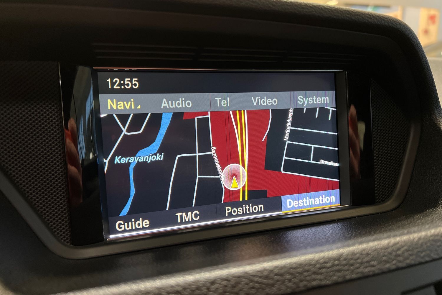 Car image 15