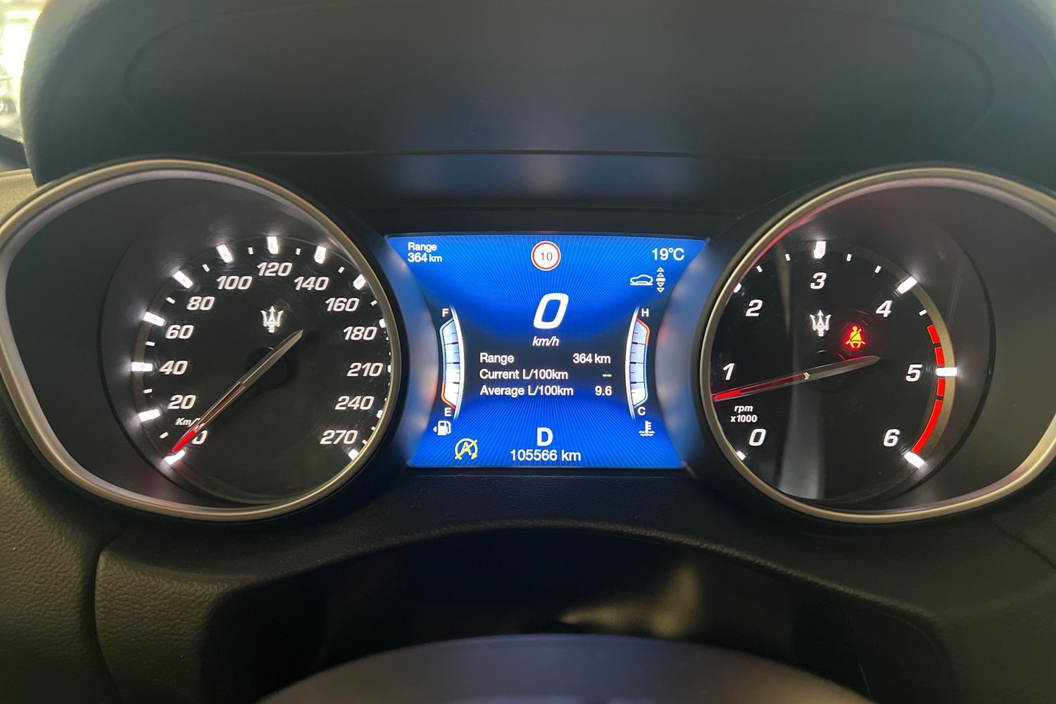 Car image 19
