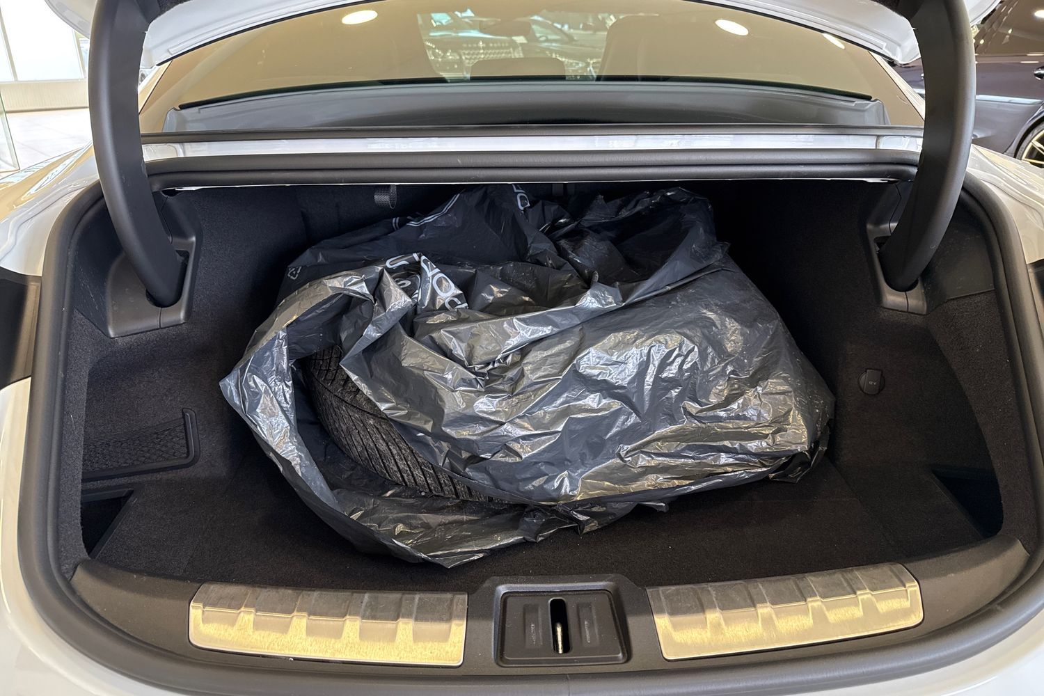 Car image 21