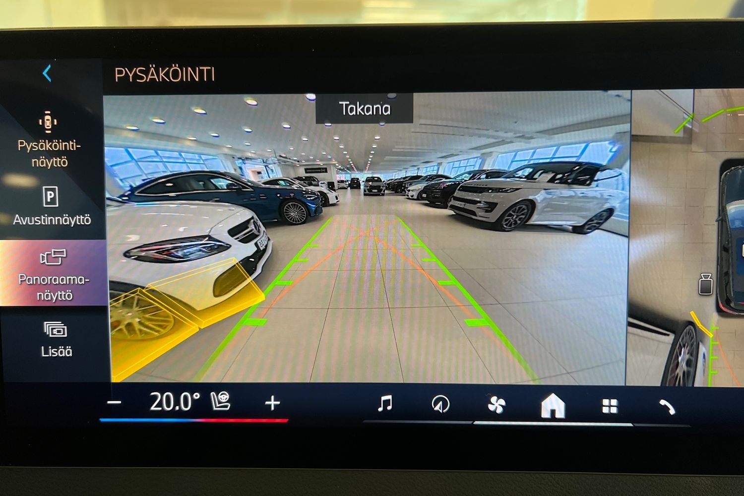 Car image 17