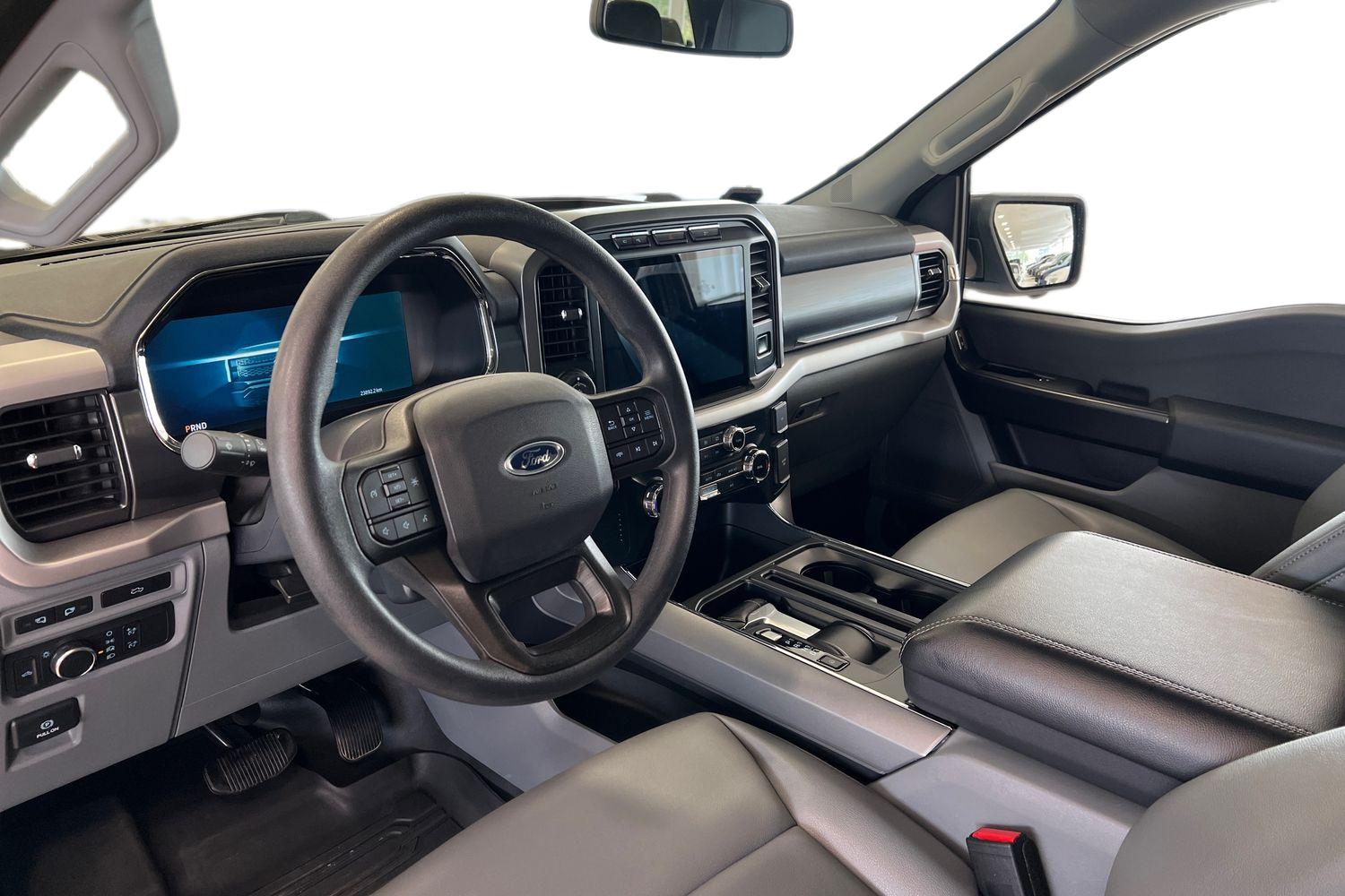 Car image 8