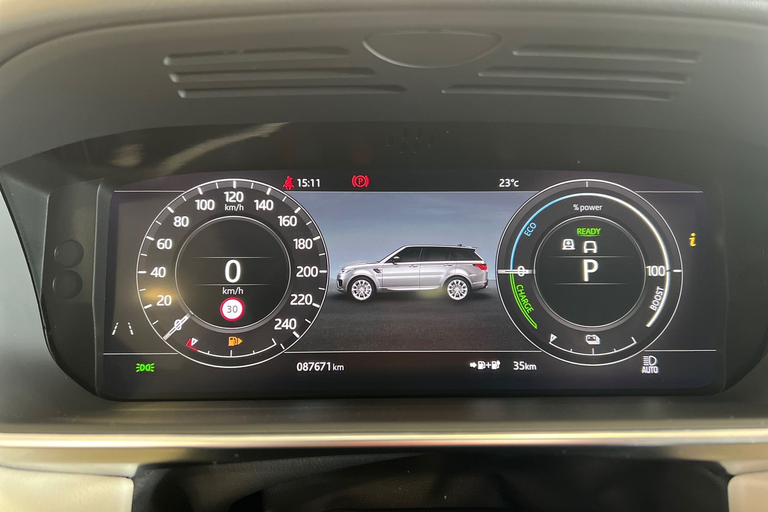 Car image 18