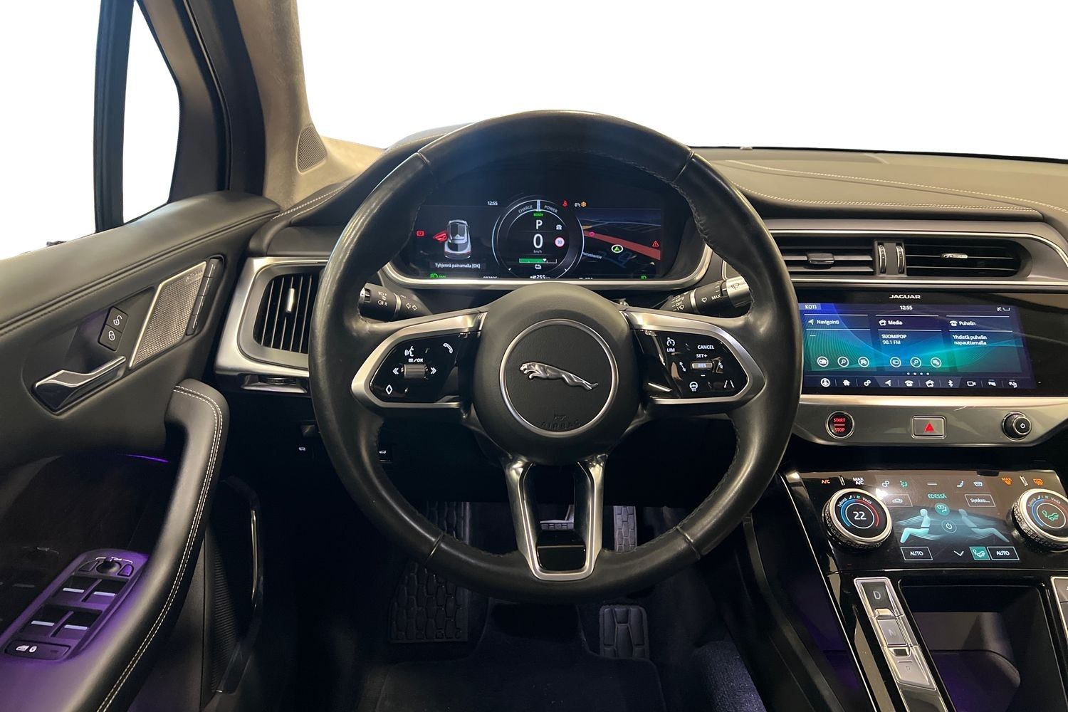 Car image 10