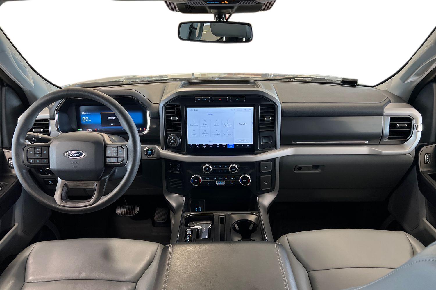 Car image 10