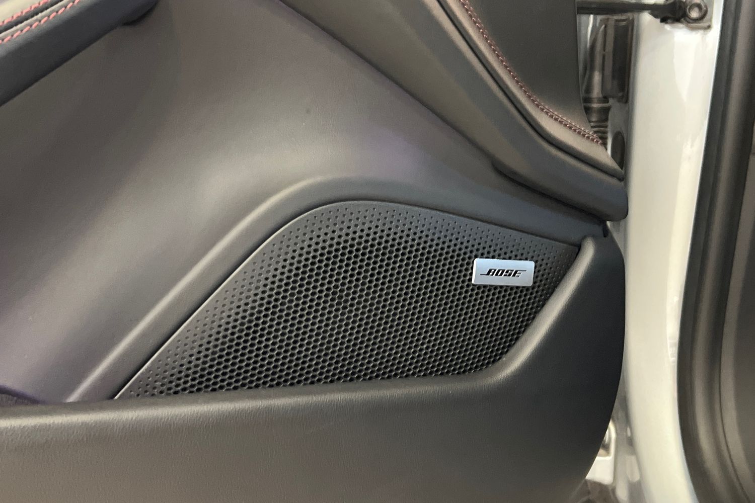 Car image 26