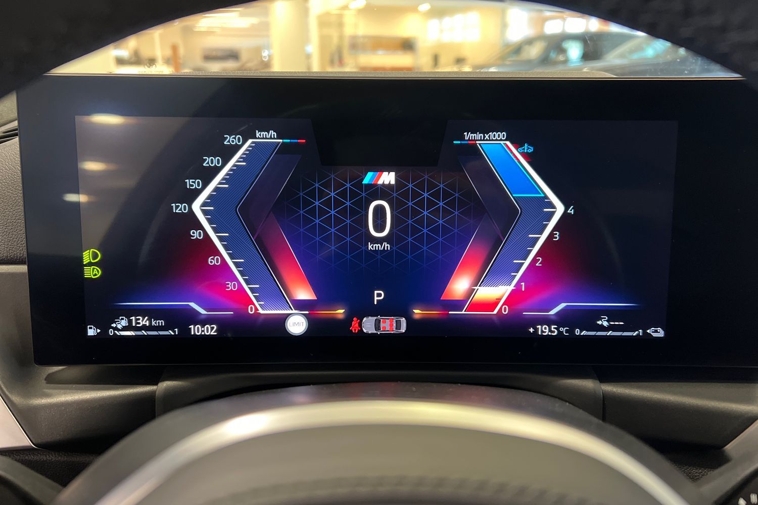 Car image 18