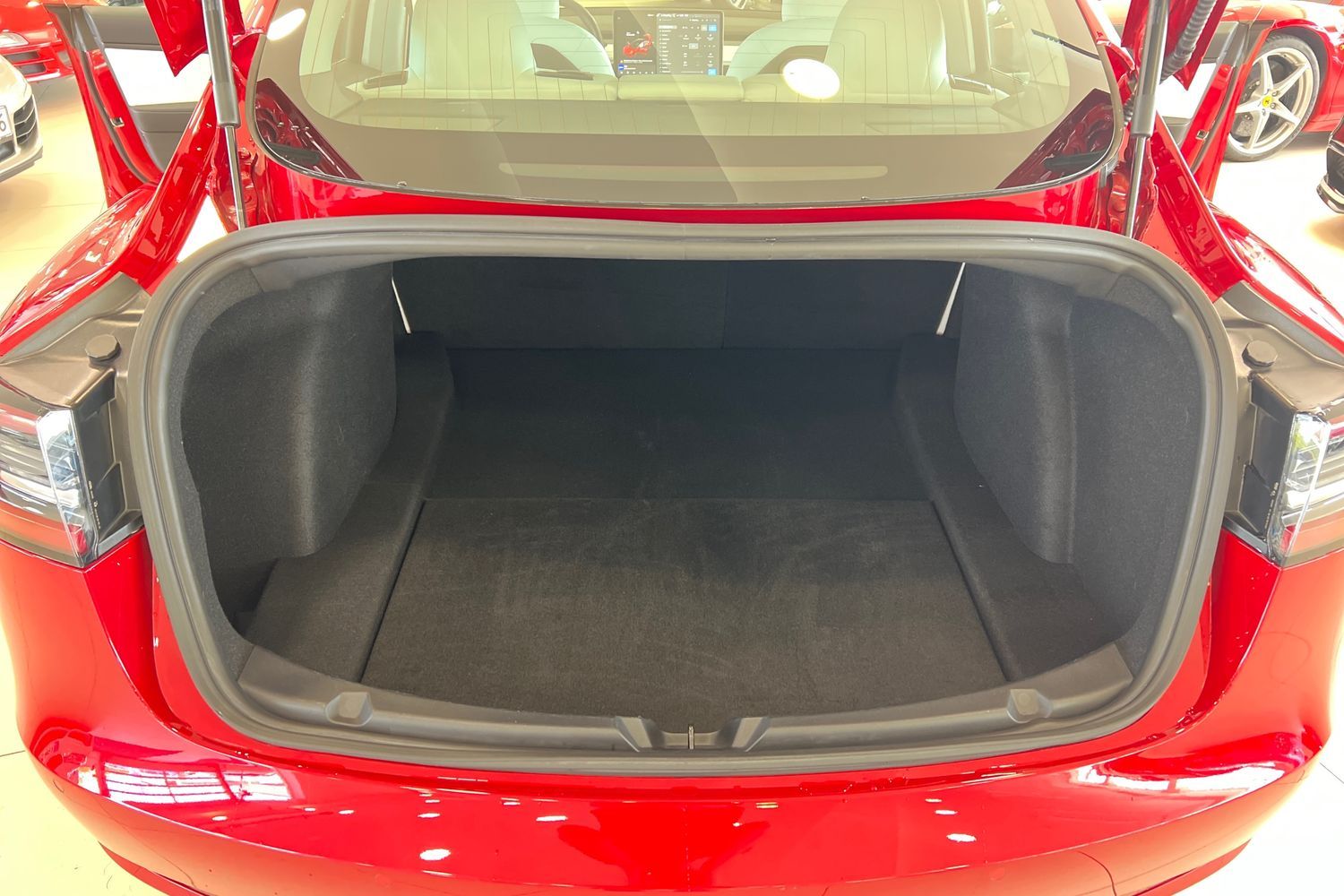Car image 22