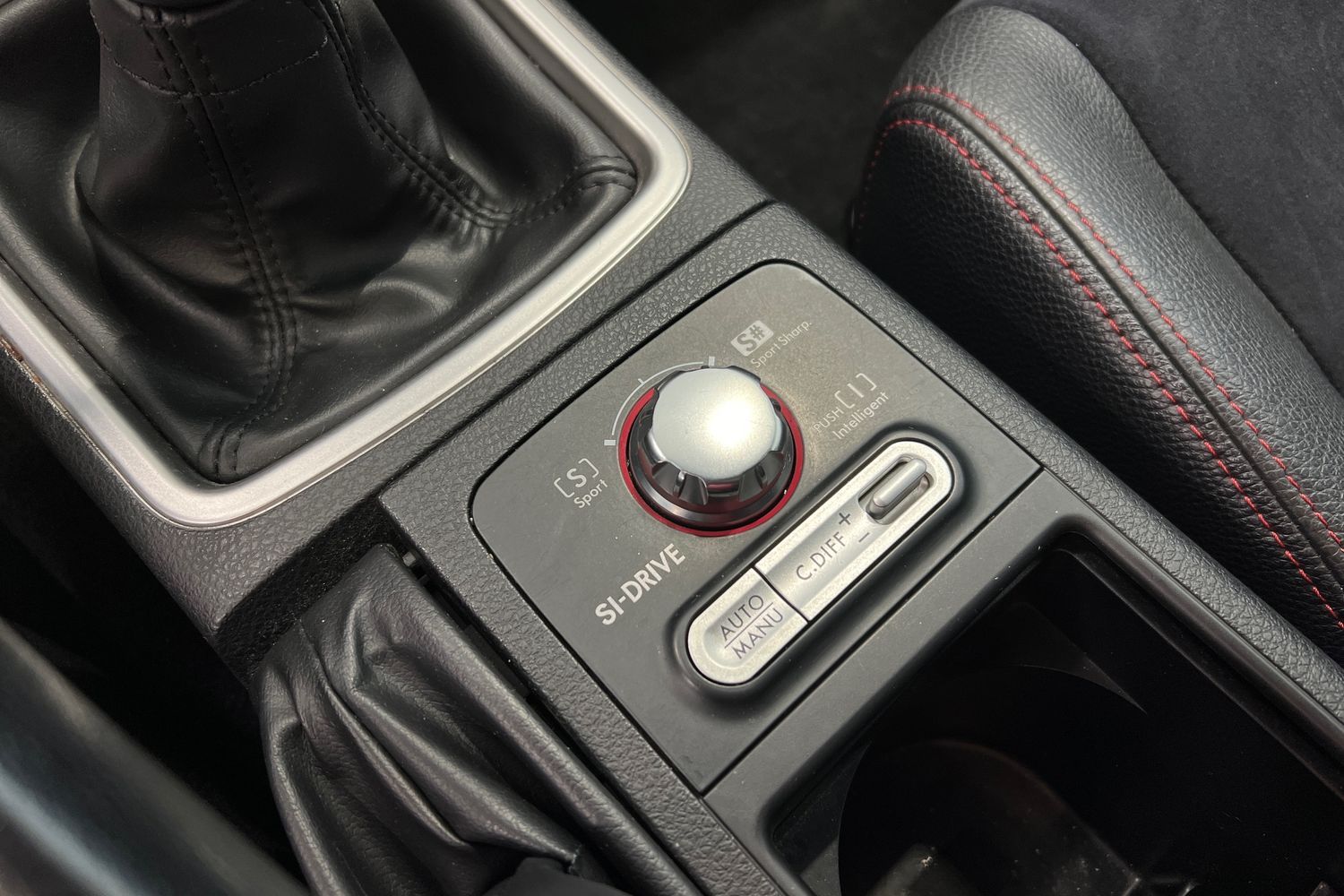 Car image 25
