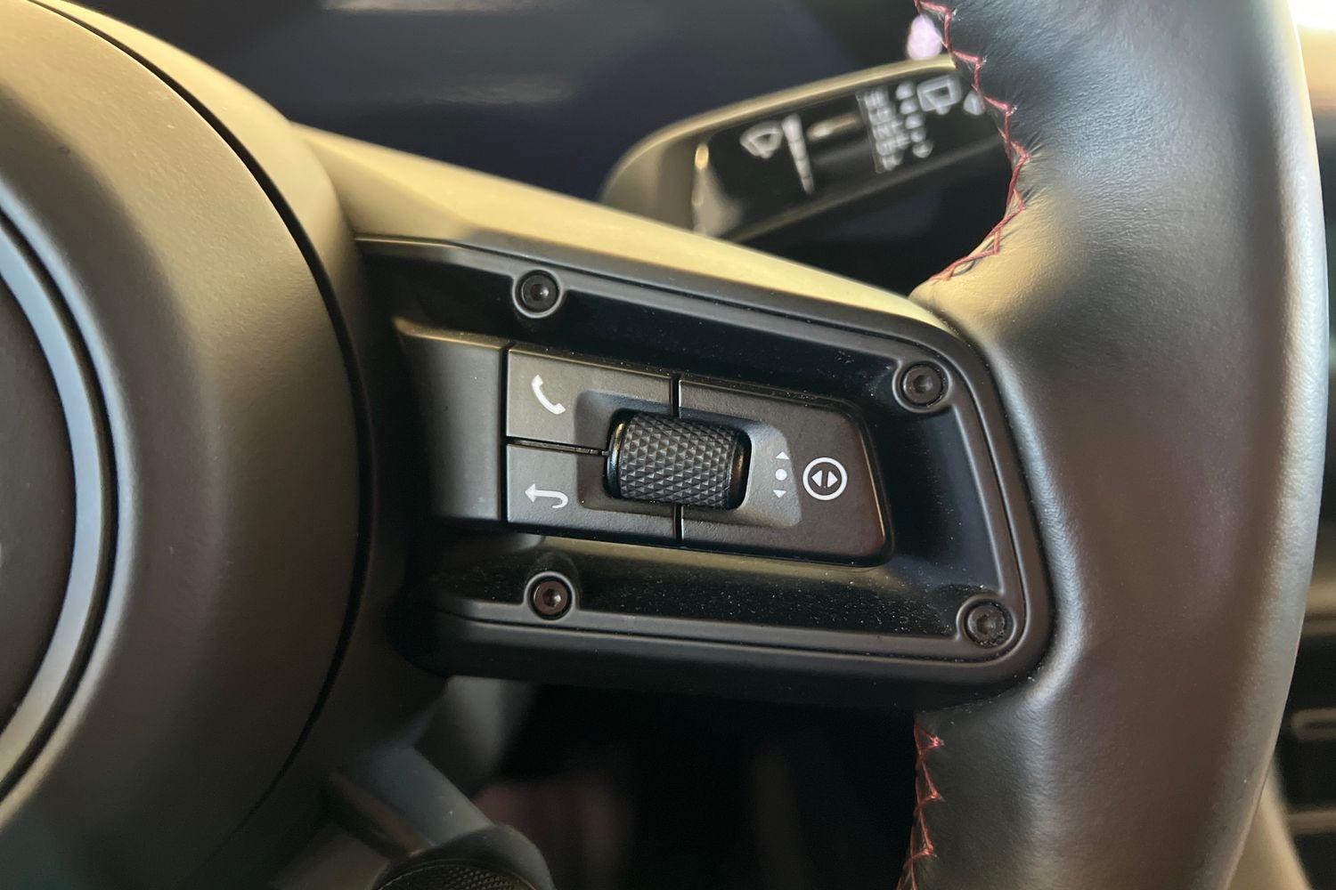 Car image 20