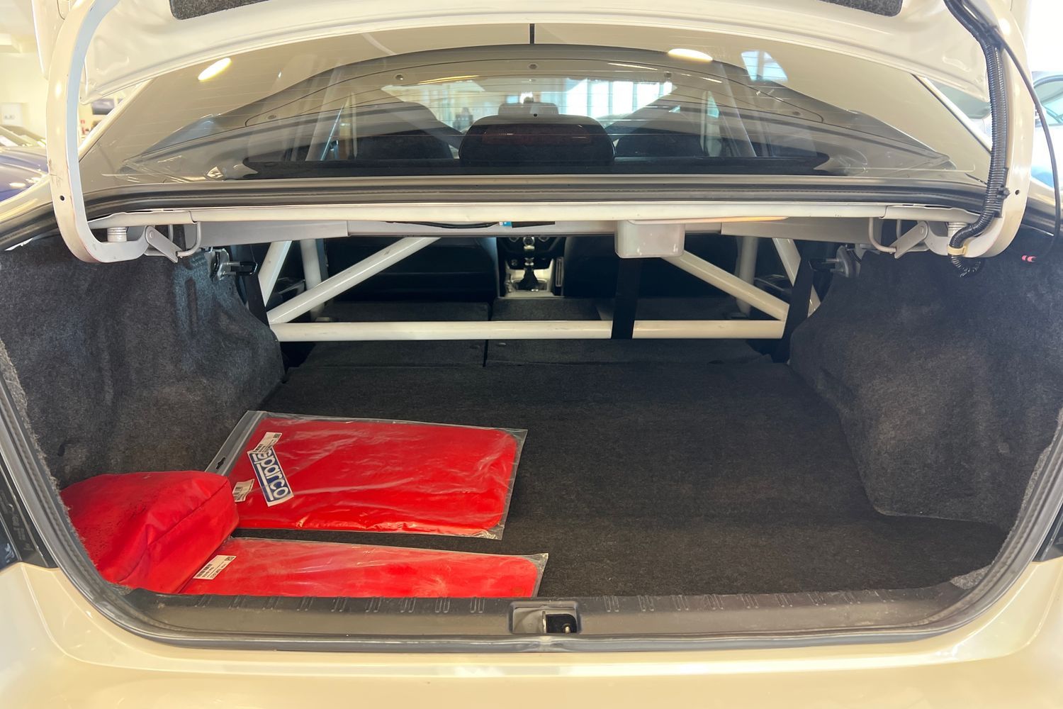 Car image 22