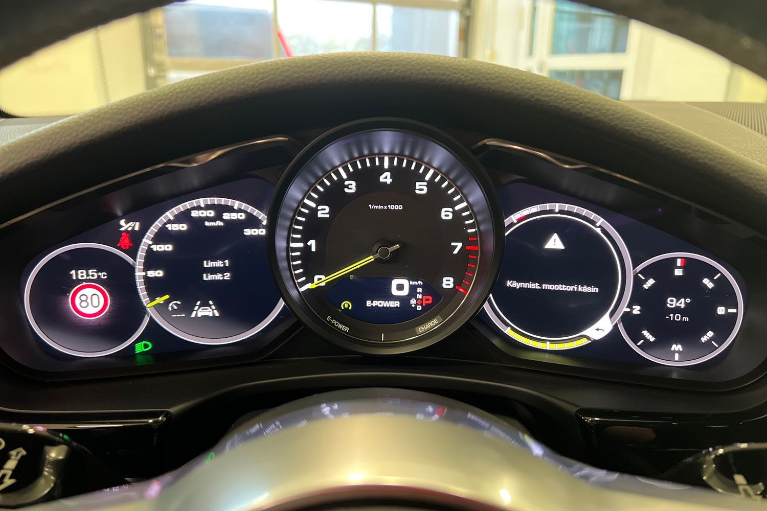 Car image 19