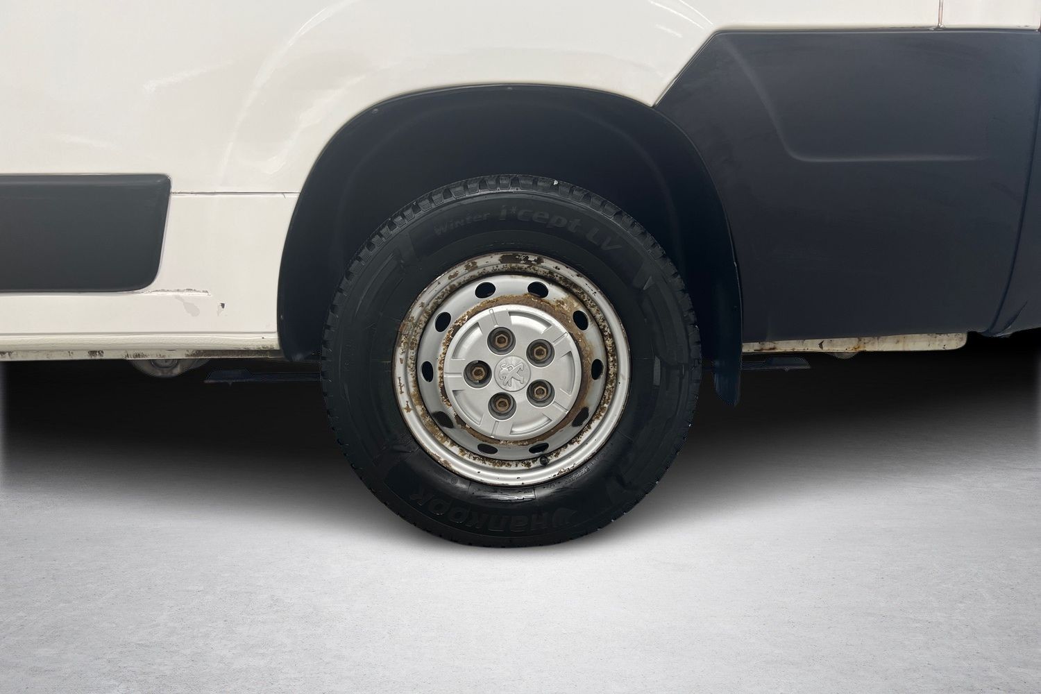 Car image 6