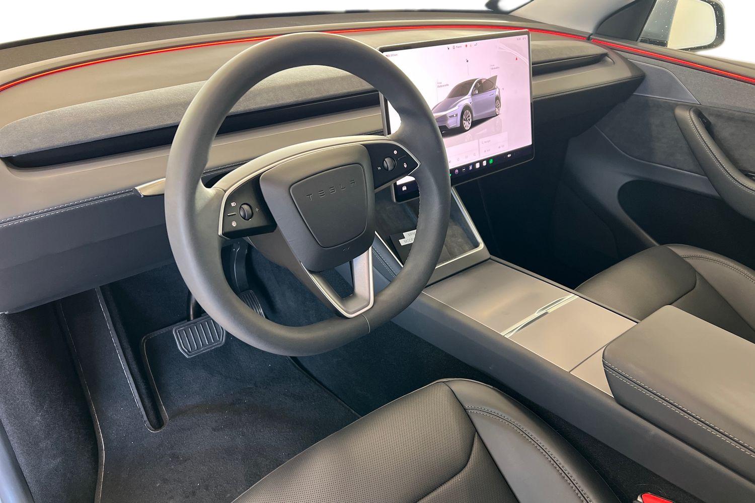Car image 8