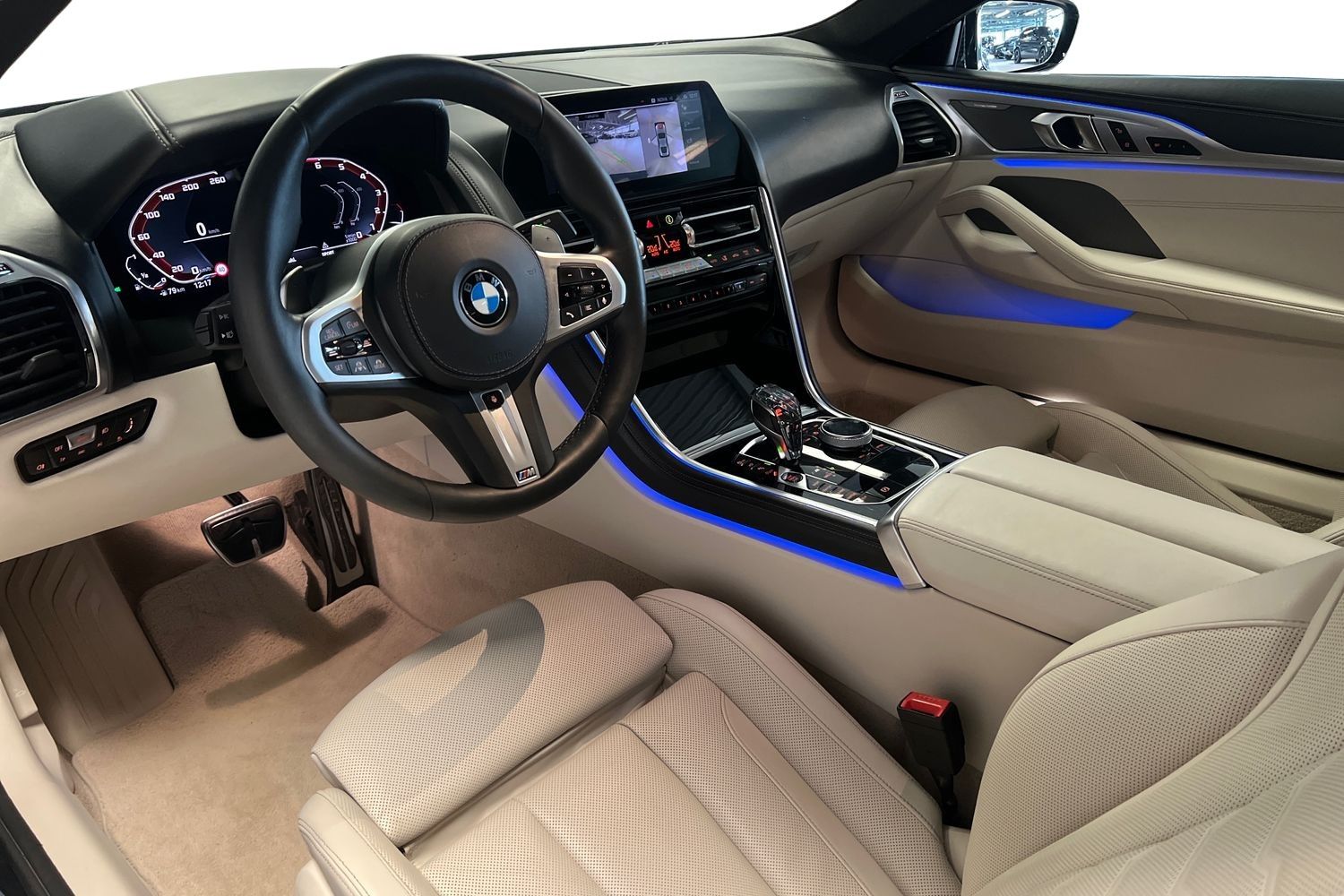 Car image 9