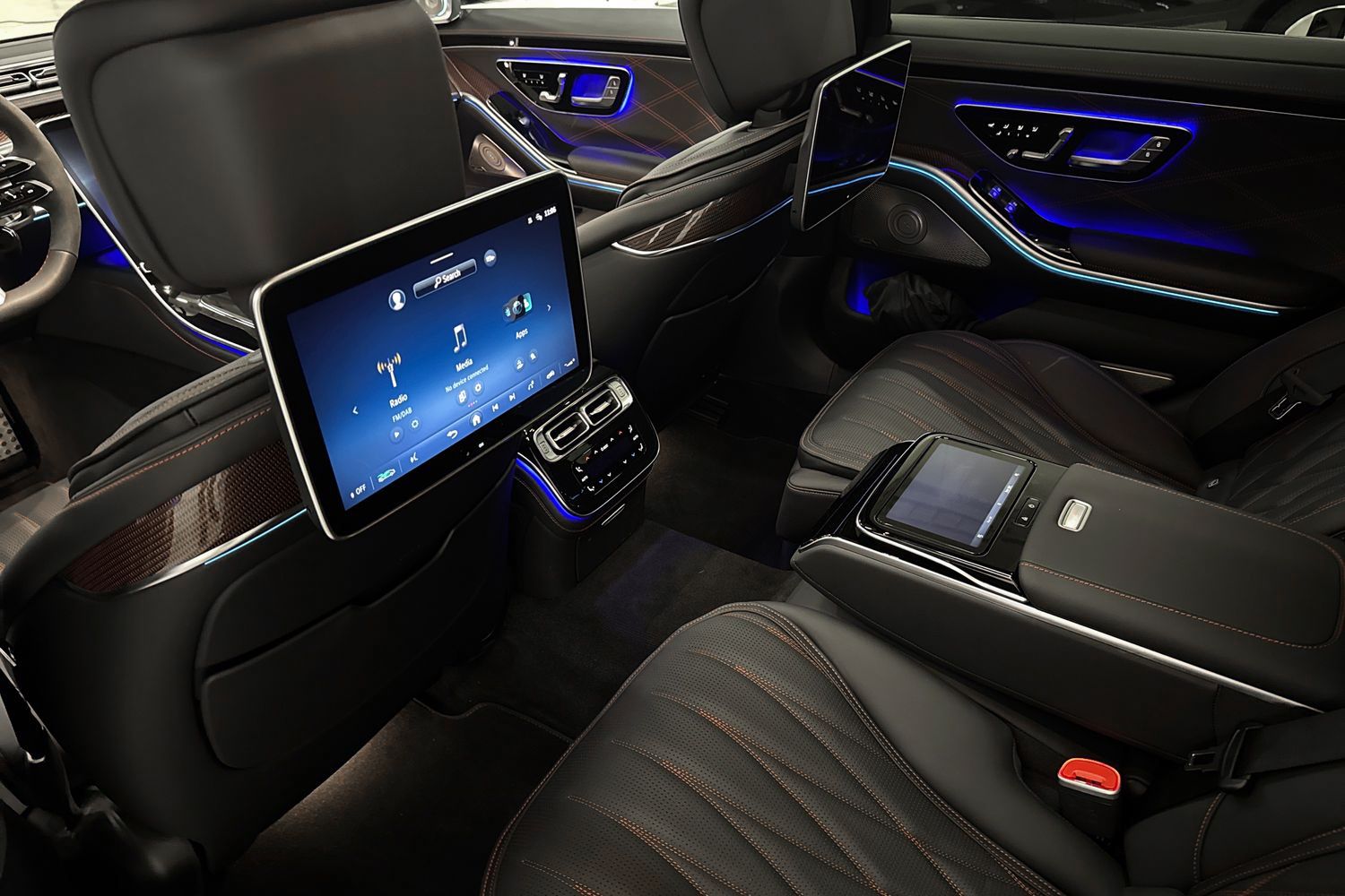 Car image 25